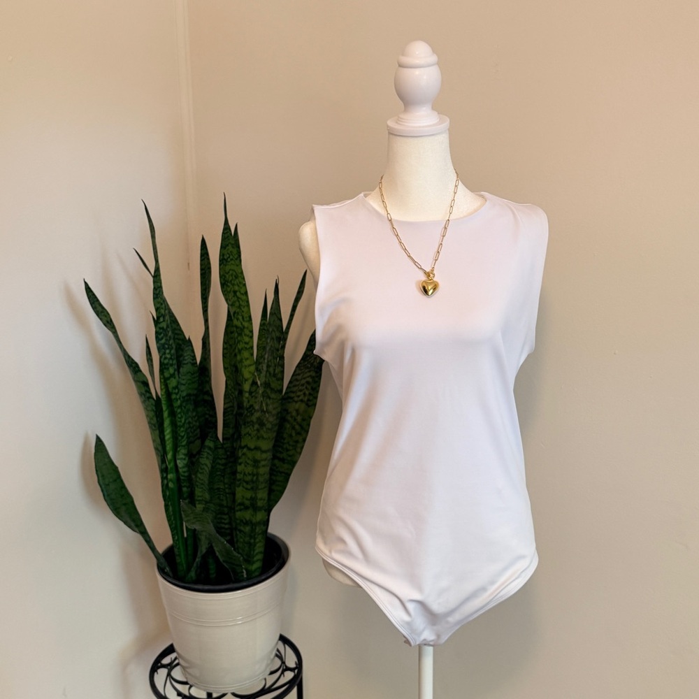 Express | Body Contour White Bodysuit